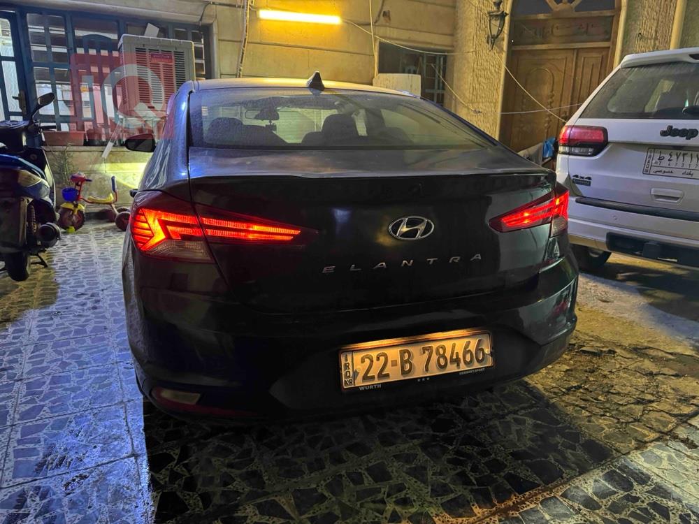 هیوندای ئەلەنترا
